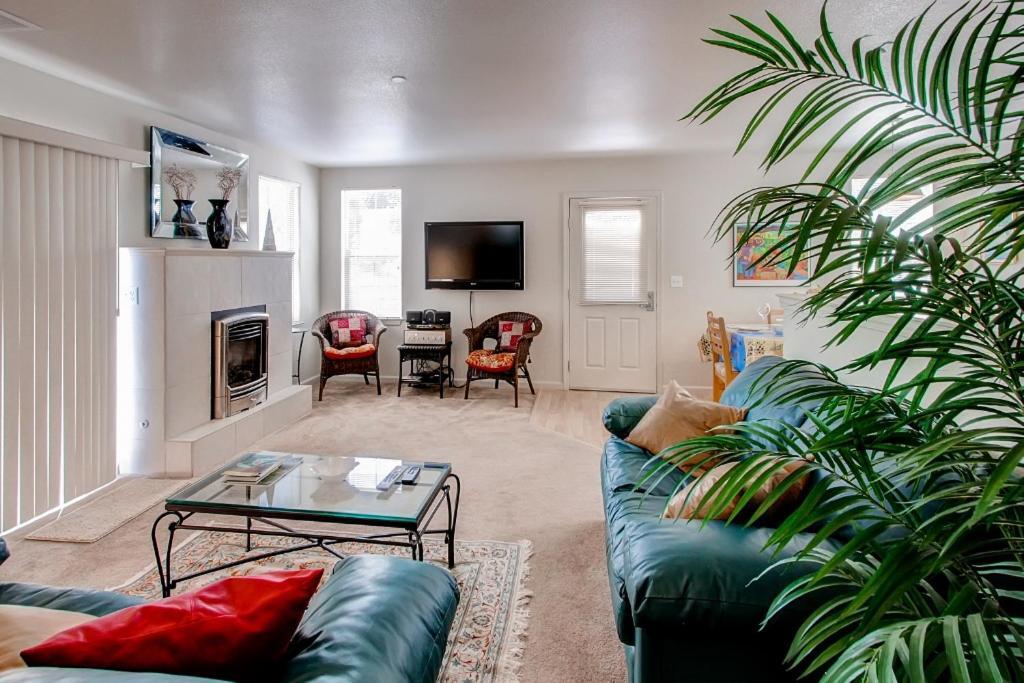 Serene Bungalow-Style Home In Point Reyes Station! Exterior photo