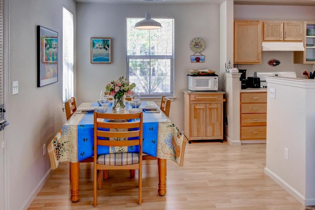 Serene Bungalow-Style Home In Point Reyes Station! Exterior photo
